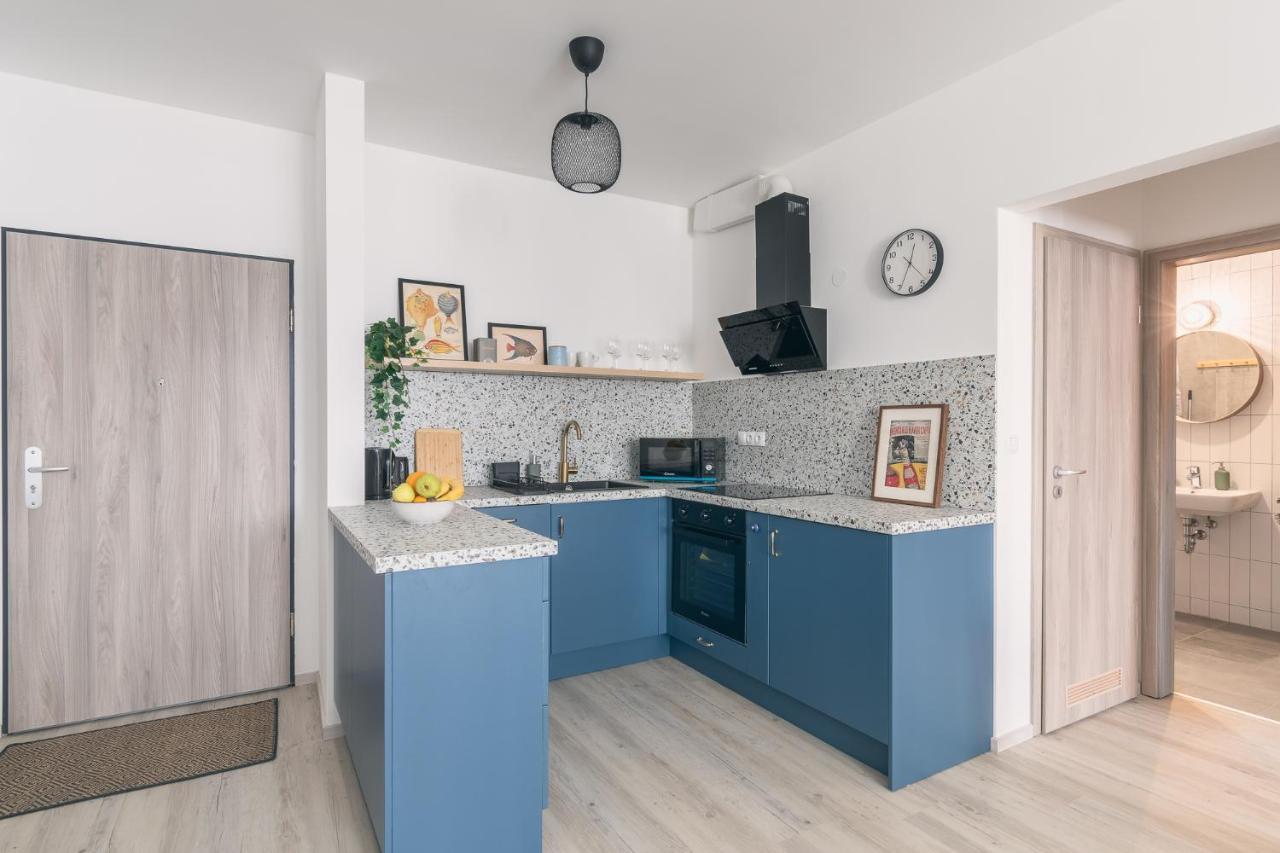 Corvin Apartment With Balcony And Ac Будапеща Екстериор снимка